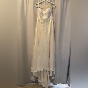 David’s Bridal Ivory A-line Wedding Dress Size 12 Full Length/Train With Veil